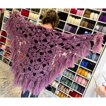 Scialle mohair color fiori e frange lavorato a mano