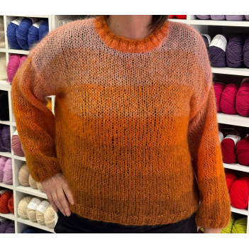 Maglia 3 fili kidmohair arancio sfumata lavorata a mano