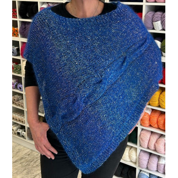 Poncho in kidseta e paillettes con treccia interamente lavorato a mano